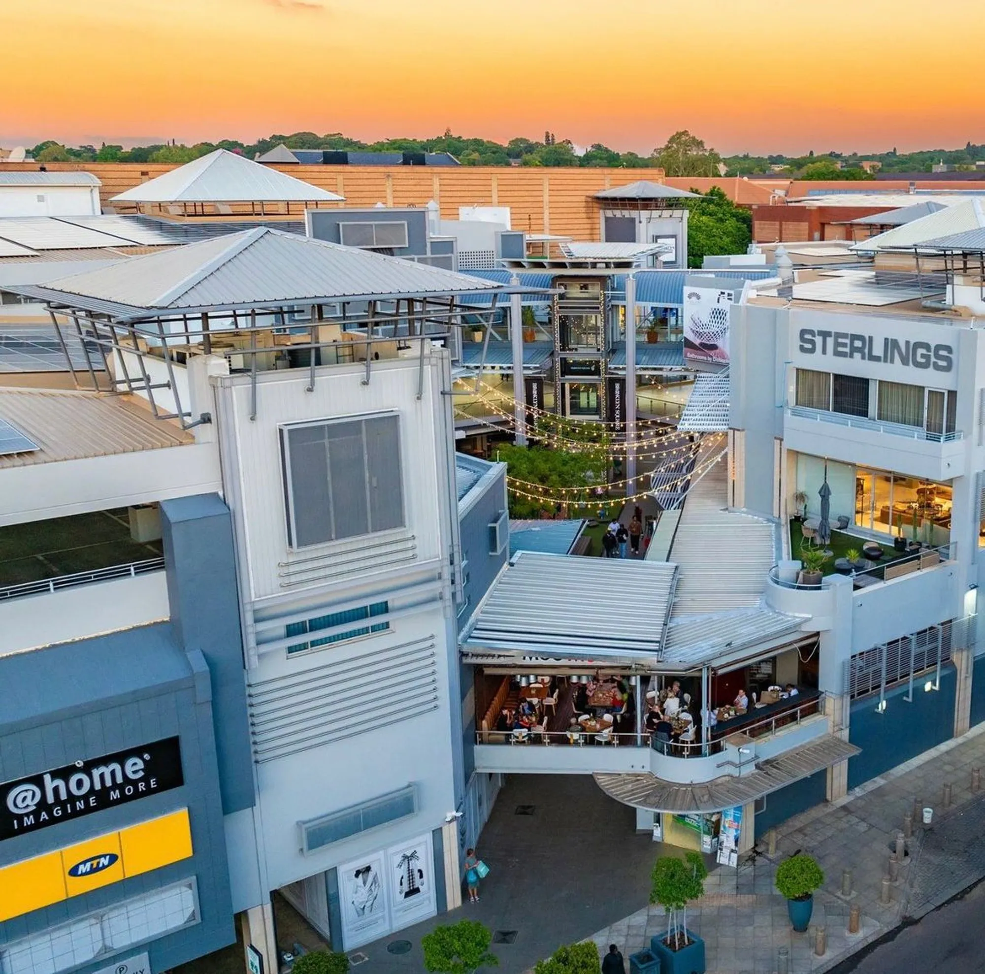 Brooklyn Mall rooftop and outdoor dining terrace at sunset